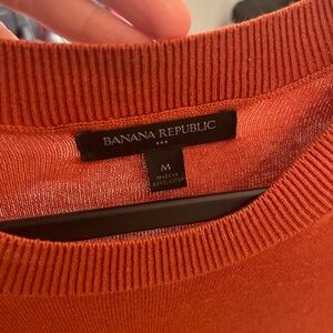 Banana republic burnt orange sweater. Barely worn.